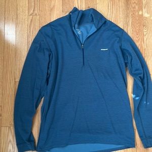 Mens Patagonia Capilene size small quarter zip
